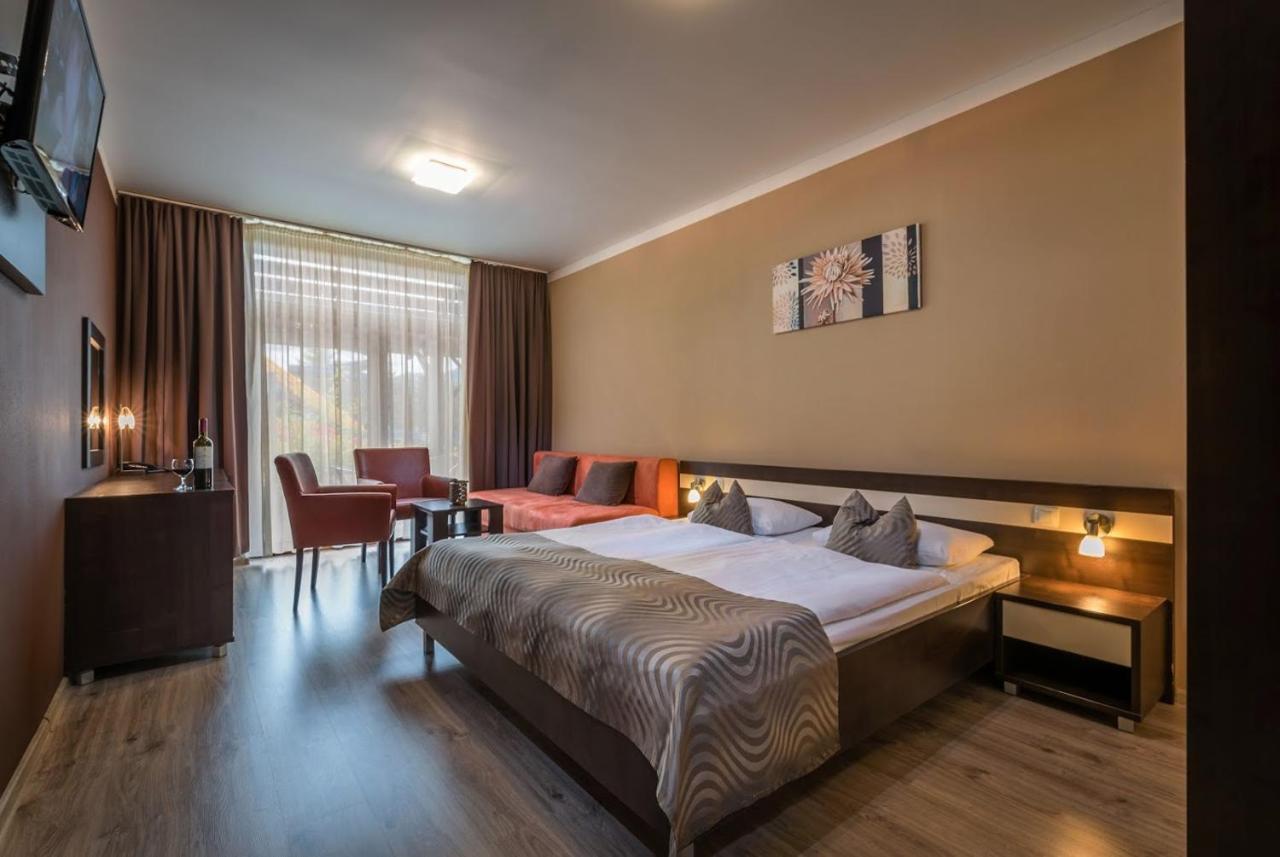 Apartman Bešeňová Exteriör bild